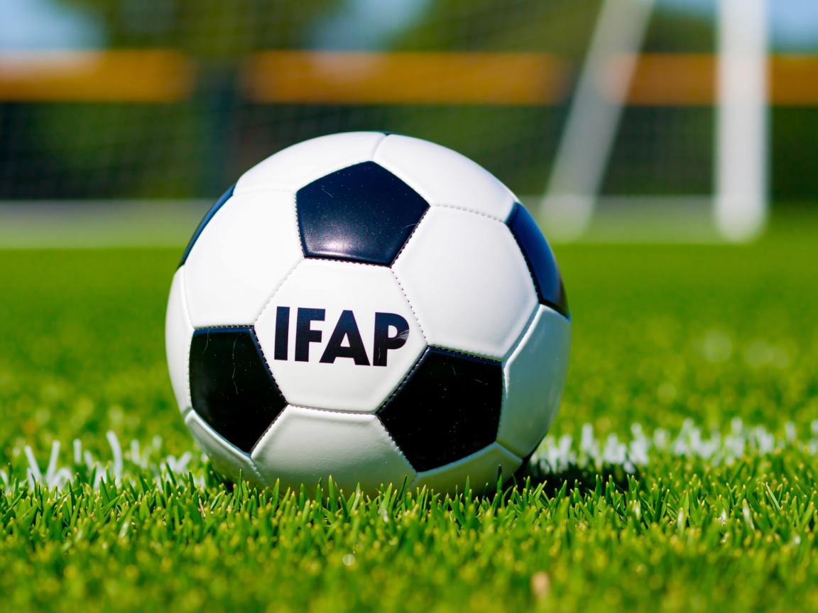 开云体育官网登入-后备实力主要来自国内冠军俱乐部 Staouéli FT，冠军后卫